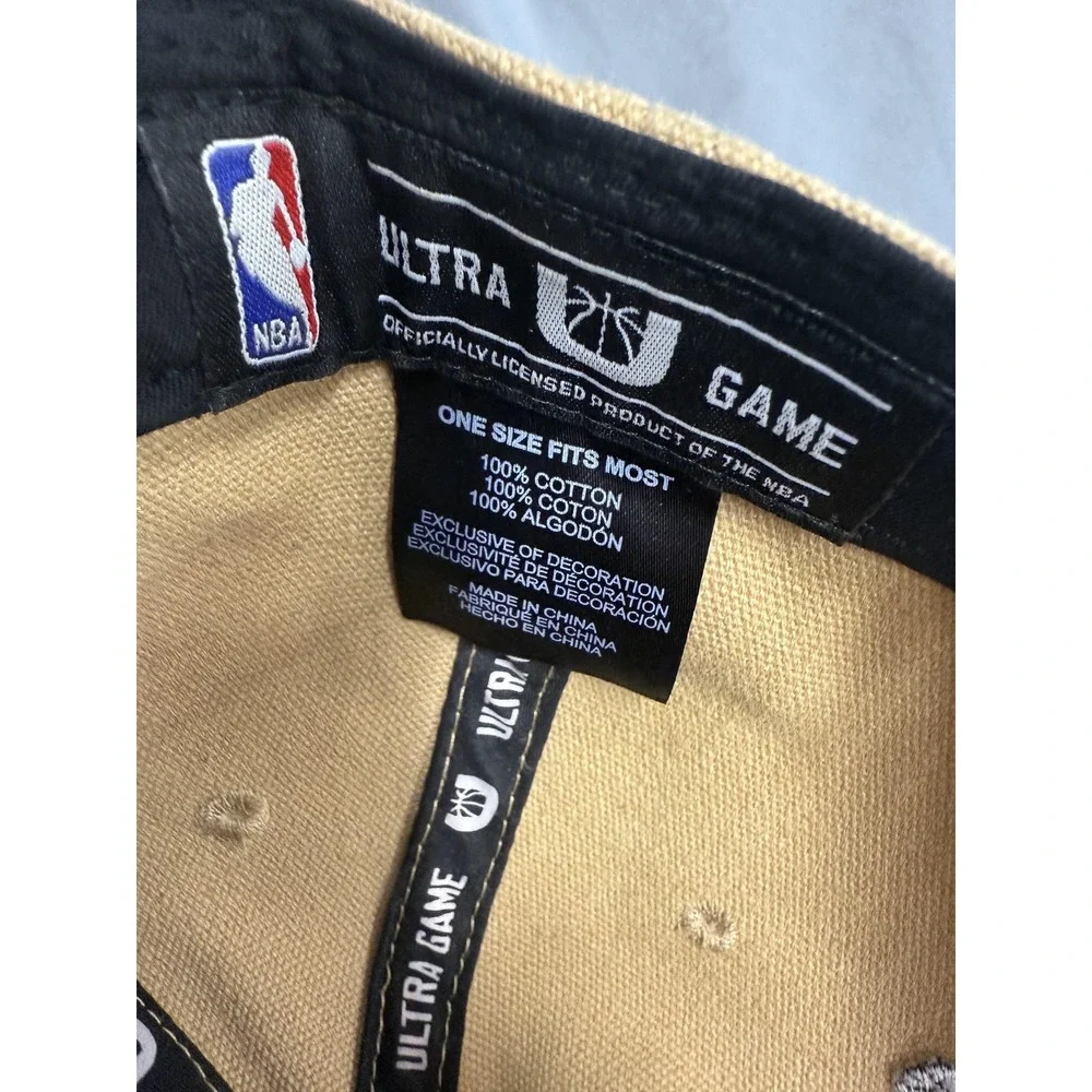 Chicago Bulls Hat Cap Snap Back OSFM Tan‎ Black NBA Basketball Ultra Game Mens